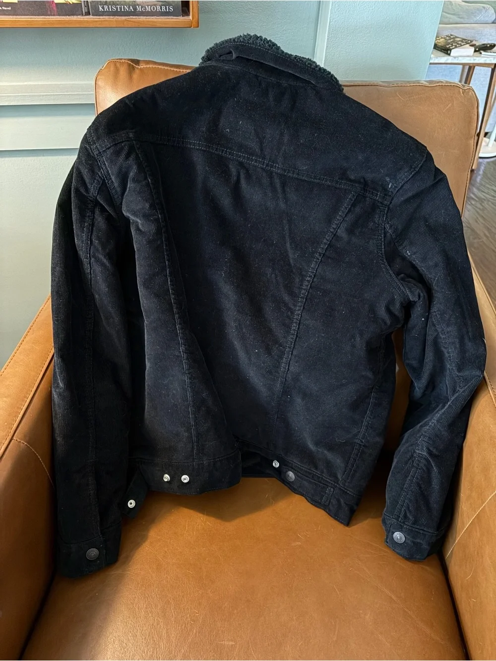 Levi's Premium Black Sherpa-Lined Jacket - Picture 2 of 2
